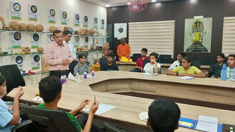 मप्रः विद्यार्थियों ने समझे एयरोडायनामिक्स के वैज्ञानिक सिद्धांत