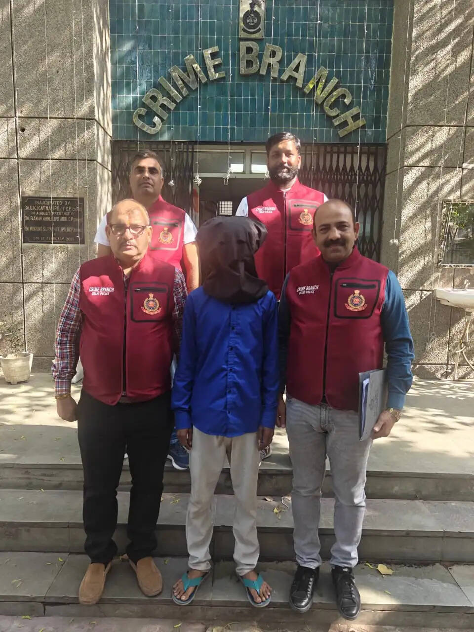 ढाई साल से फरार भगोड़ा अपराधी गिरफ्तार, साले पर जानलेवा हमले का आरोप