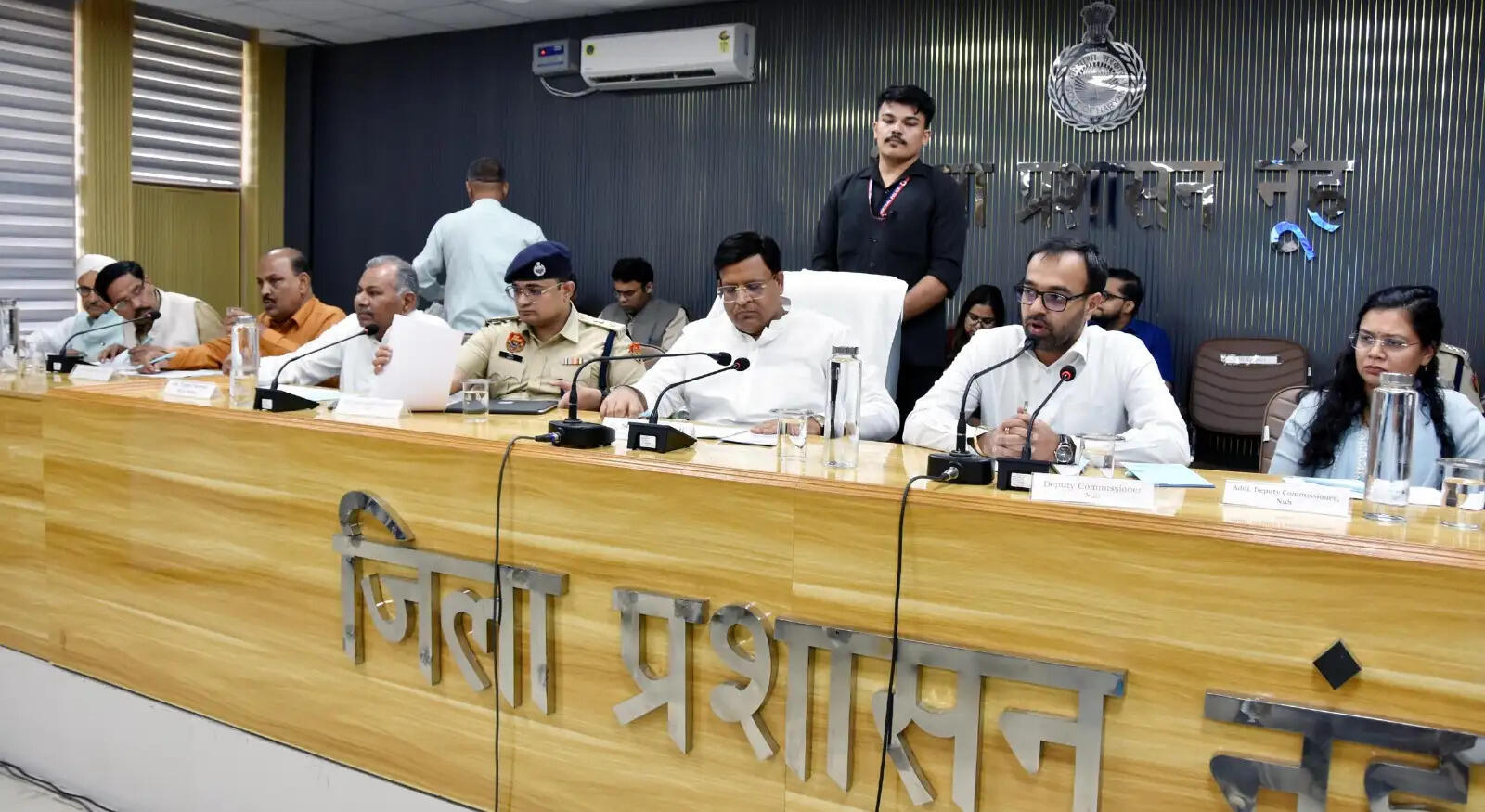 नूंह: शिकायतों के निपटारे में लापरवाही बरतने वाले अधिकारियों पर हाेगी कार्रवाई: विपुल गाेयल
