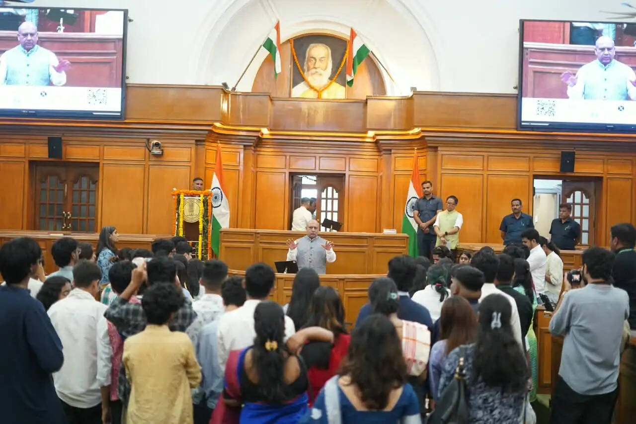 युवा अपनी ऊर्जा को राष्ट्र निर्माण में लगाएं : विजेंद्र गुप्ता