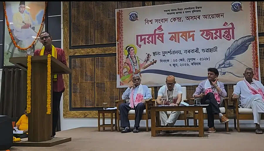 गलतियों से भी बड़ा खतरा अर्धसत्य का प्रकाशन है : प्रखर श्रीवास्तव