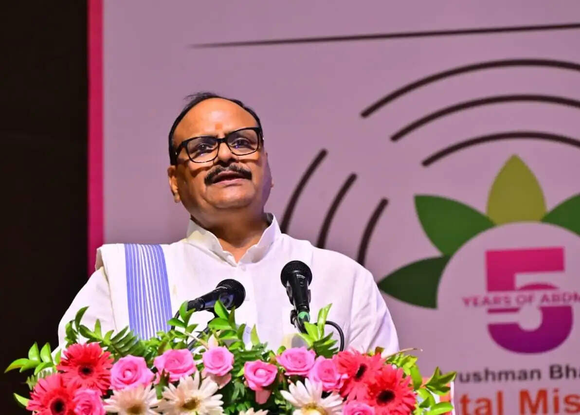 आयुष्मान भारत ने दिया स्वास्थ्य सुरक्षा का मजबूत कवच : ब्रजेश पाठक