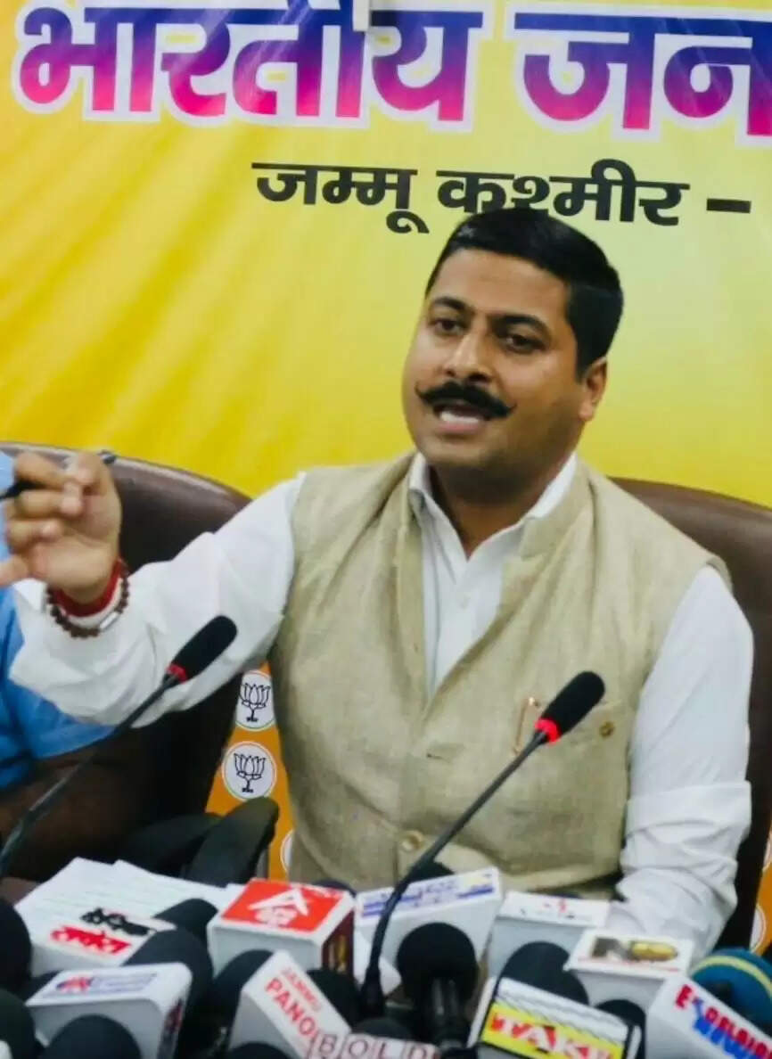 नेहरू से लेकर सोनिया तक, वोट चोरी पर बनी कांग्रेस- गौरव