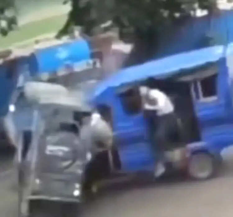 हरिद्वार में ऑटो और ई-रिक्शा की भिड़ंत, कई यात्री घायल