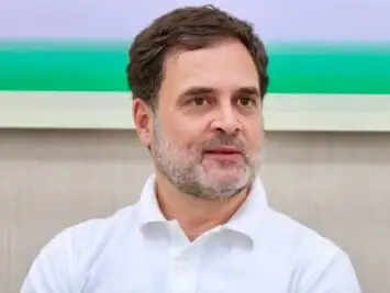 राजीव गांधी की जयंती पर राहुल ने पिता को किया याद, सोनिया की आत्मकथा साझा कर बताया संघर्ष का प्रतीक