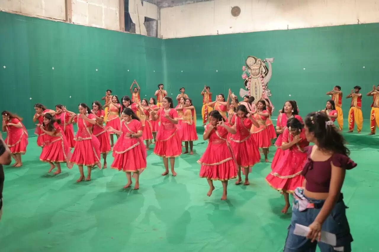 फिल्म “हाय जिंदगी“ का मथुरा में हुआ मुहूर्त, शूटिंग शुरू