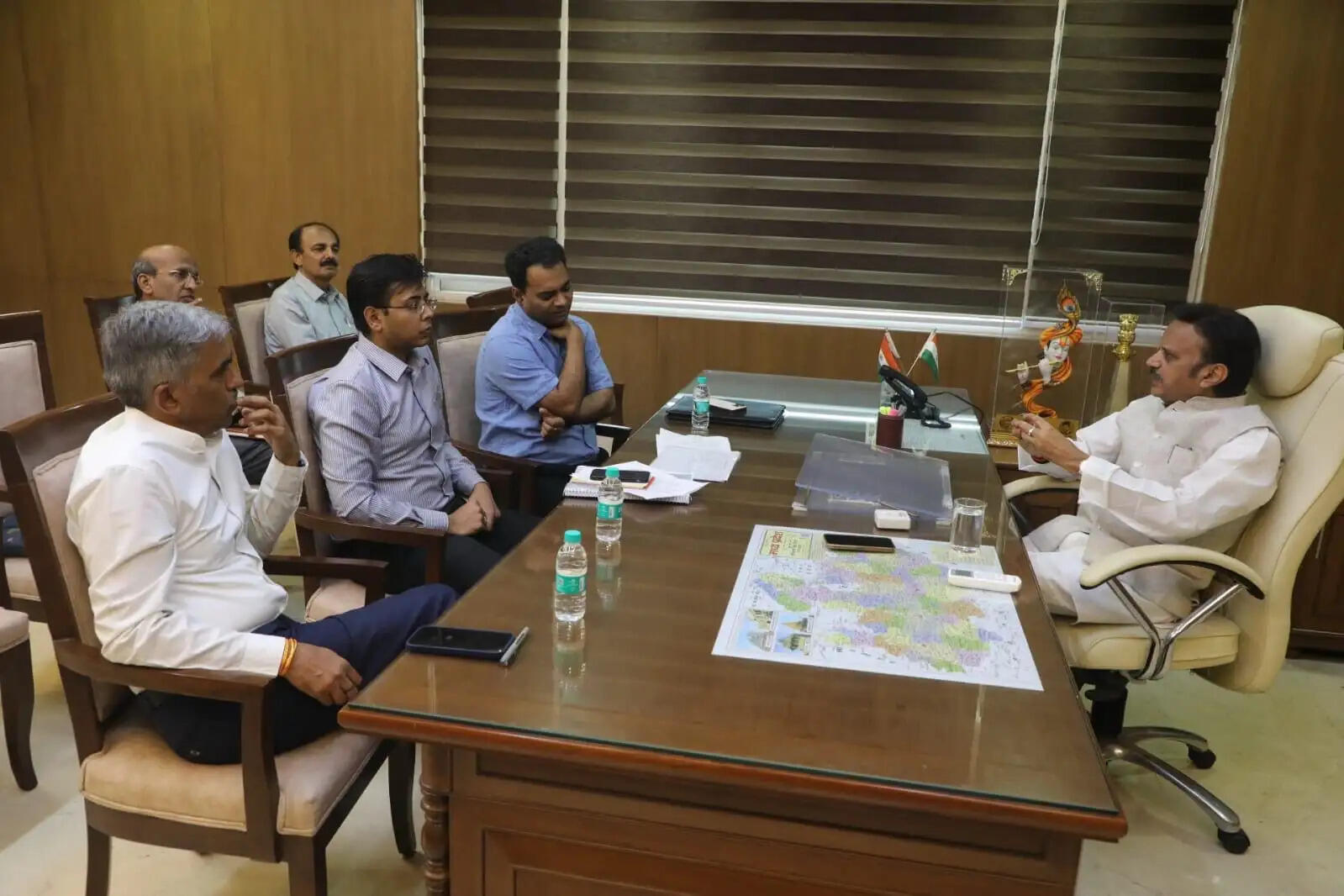 समयबद्धता के साथ गुणवत्ता पर जोर, कार्यों की सतत मॉनिटरिंग जरूरी: उप मुख्यमंत्री शुक्ल