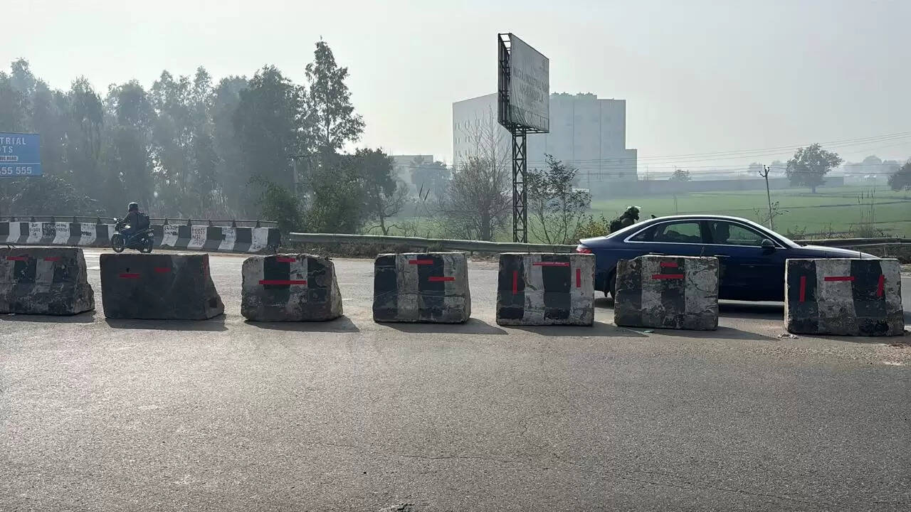 बहादुरगढ़ में रूट डायवर्ट करने से लोग परेशान