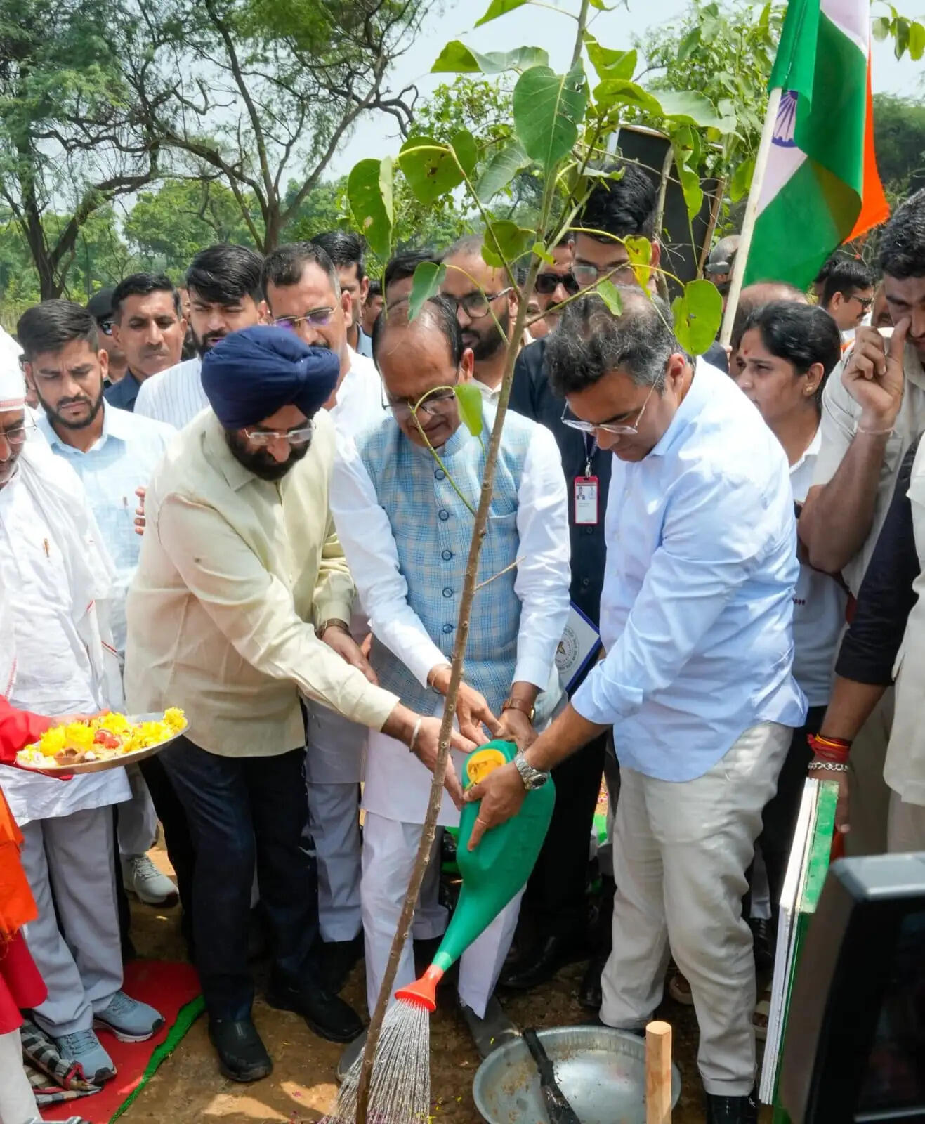 केंद्रीय कृषि मंत्री ने ‘वृक्ष मित्र परिवार’ बनाने का किया आह्वान, दिल्ली सरकार ने अब तक 40.49 लाख पौधे लगाए