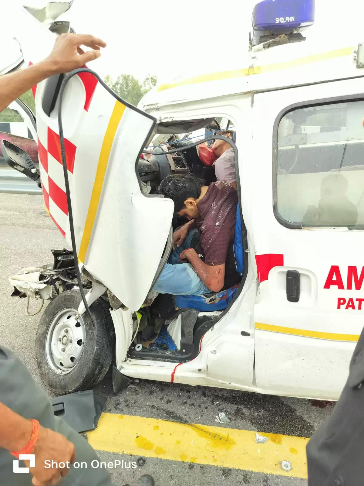 उत्तर प्रदेशः भीषण सड़क हादसे में 5 की मौत, एक घायल