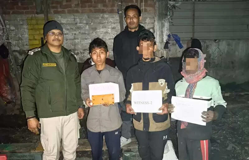 ड्रग्स समेत दो तस्कर गिरफ्तार