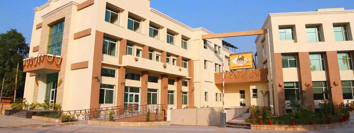 गुरुग्राम की अदालत में आग से काम प्रभावित, रेस्ट हाउस में लगी अदालत