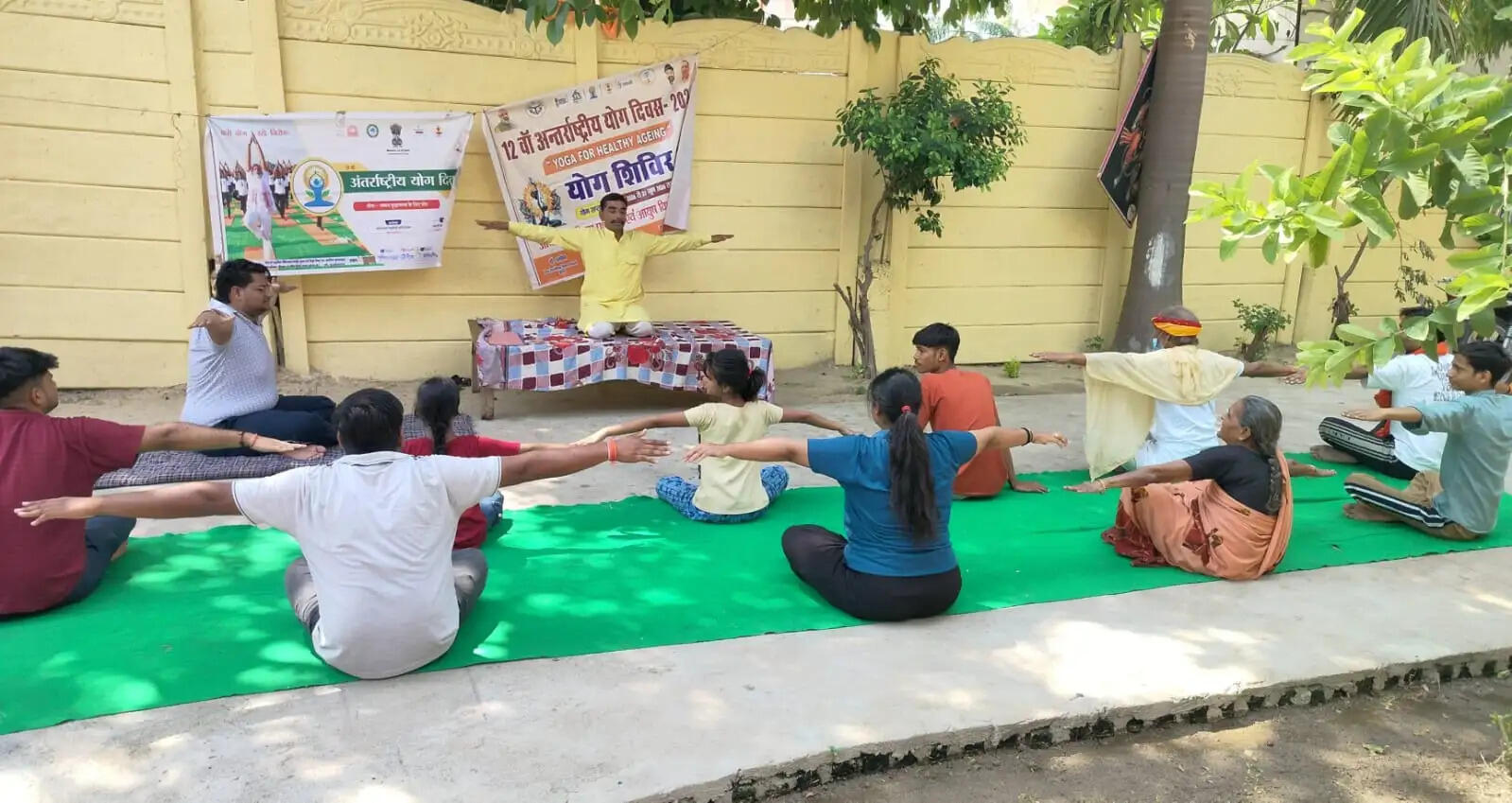 अंतरराष्ट्रीय योग दिवस की तैयारियों को लेकर औरैया में योगाभ्यास कार्यक्रम आयोजित