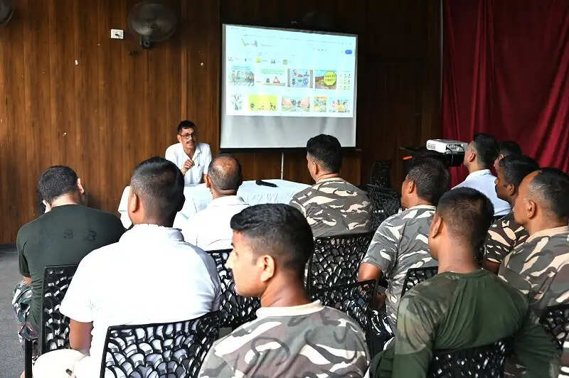 प्रथम वाहिनी एसएसबी ने किया सड़क सुरक्षा जागरूकता कार्यक्रम का आयोजन