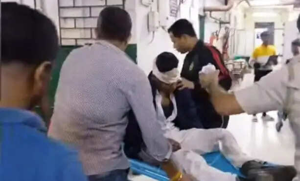 मेदिनीपुर में तेज रफ्तार ट्रक बोलेरो पर चढ़ा, दो की मौत