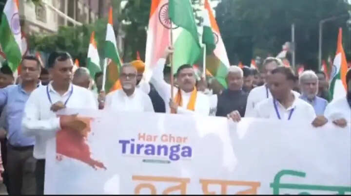 बंगाल में पहली बार 'हर घर तिरंगा' अभियान का मुख्यमंत्री ने किया शुभारंभ