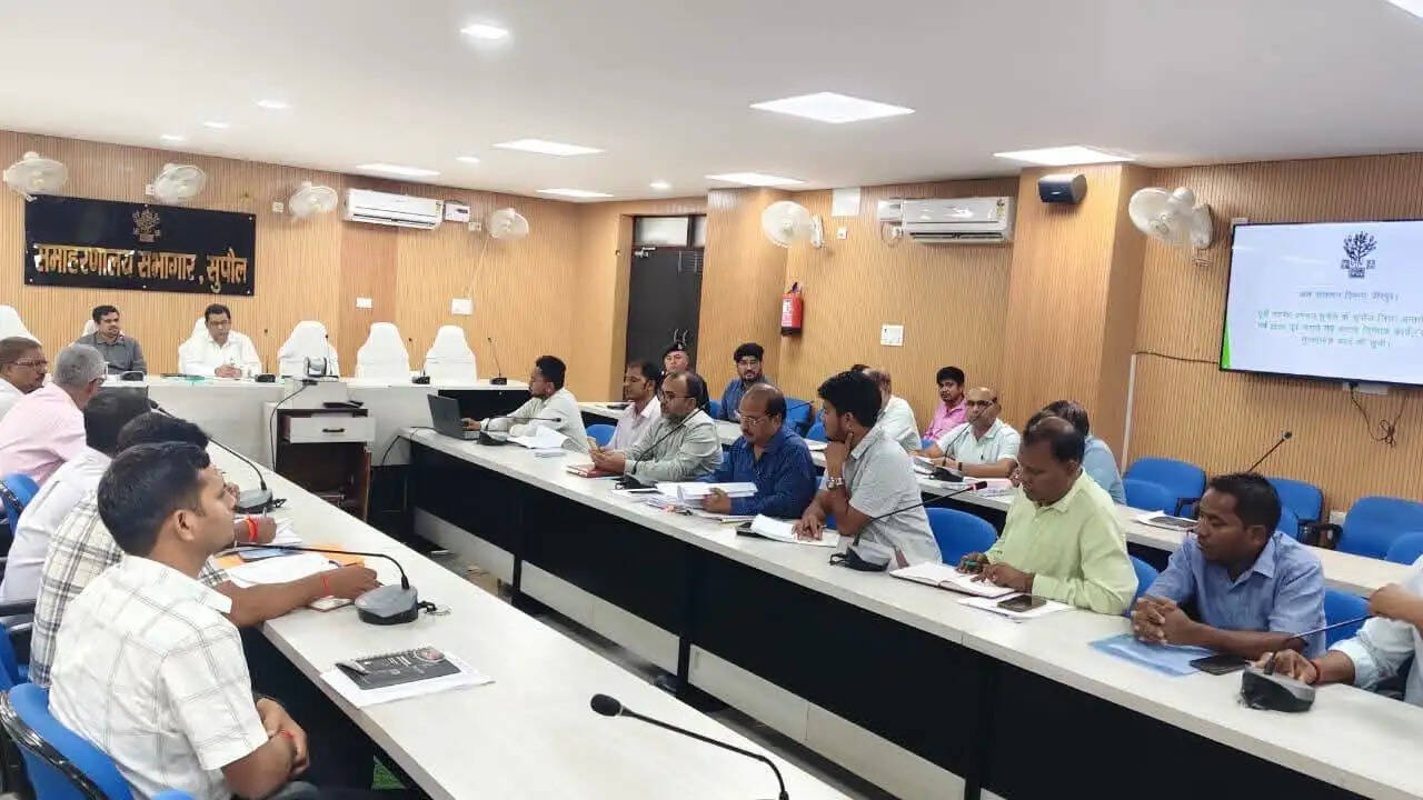 सुपौल में बाढ़-सुखाड़ को लेकर अलर्ट, डीएम ने संवेदनशील तटबंधों की निगरानी के दिए सख्त निर्देश