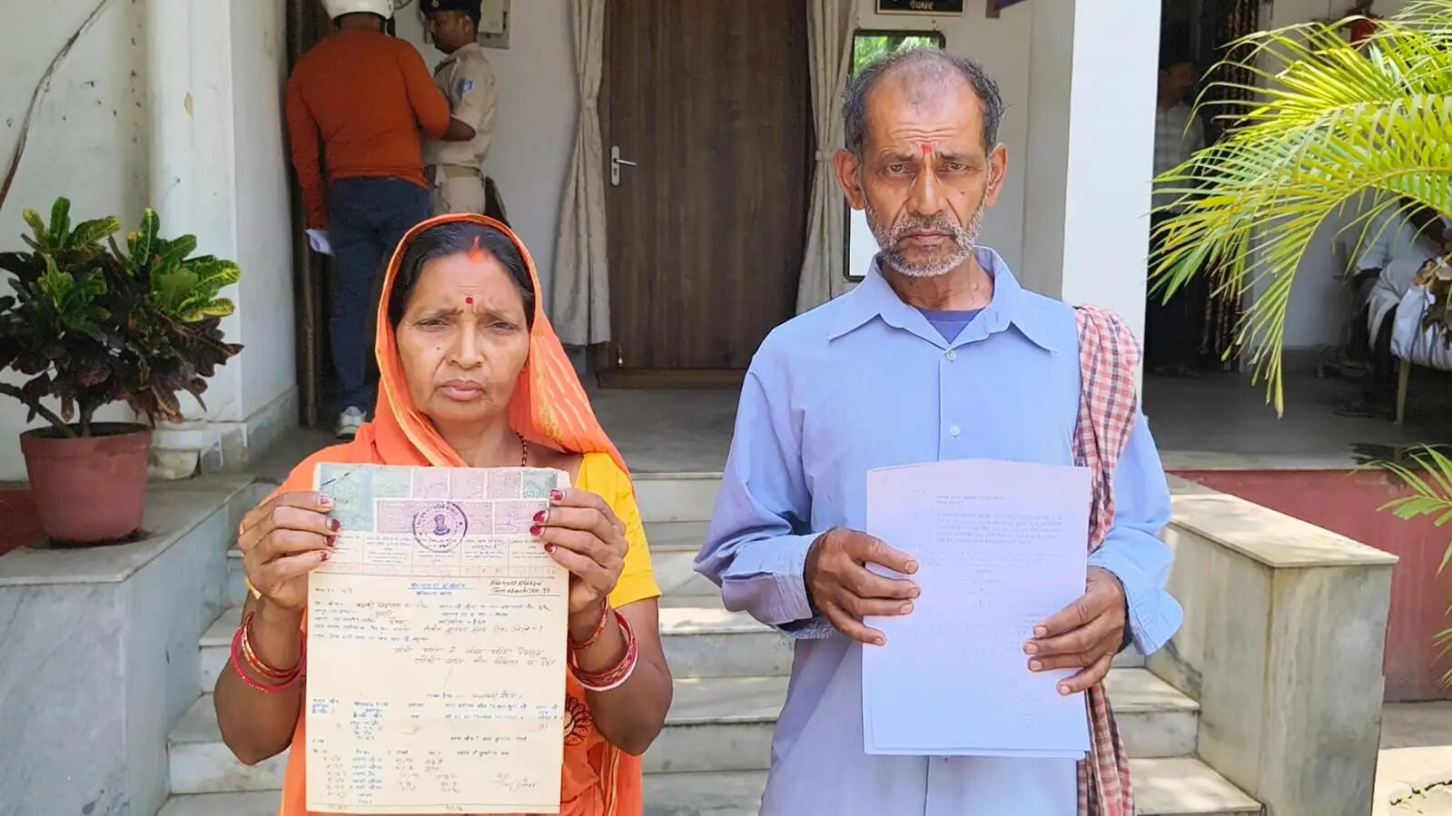 महिला की जमीन पर अवैध कब्जे का प्रयास, प्रशासन से लगाई न्याय की गुहार