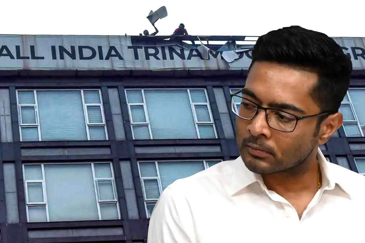 कमैक स्ट्रीट हंगामा मामले में शेक्सपियर सरणी थाने पहुंचे सांसद अभिषेक बनर्जी