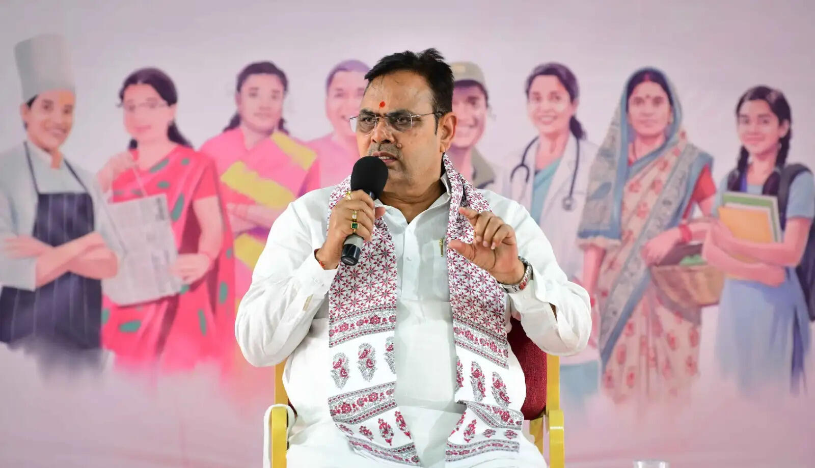 महिलाएं राष्ट्र निर्माण की सबसे महत्वपूर्ण कड़ी: मुख्यमंत्री