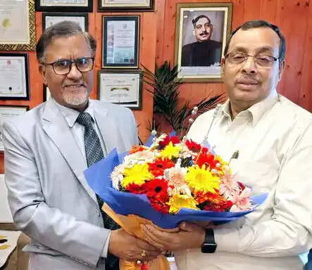 कुमाऊं विश्वविद्यालय और ईडीआईआई ने उद्यमिता व नवाचार को बढ़ावा देने पर किया मंथन