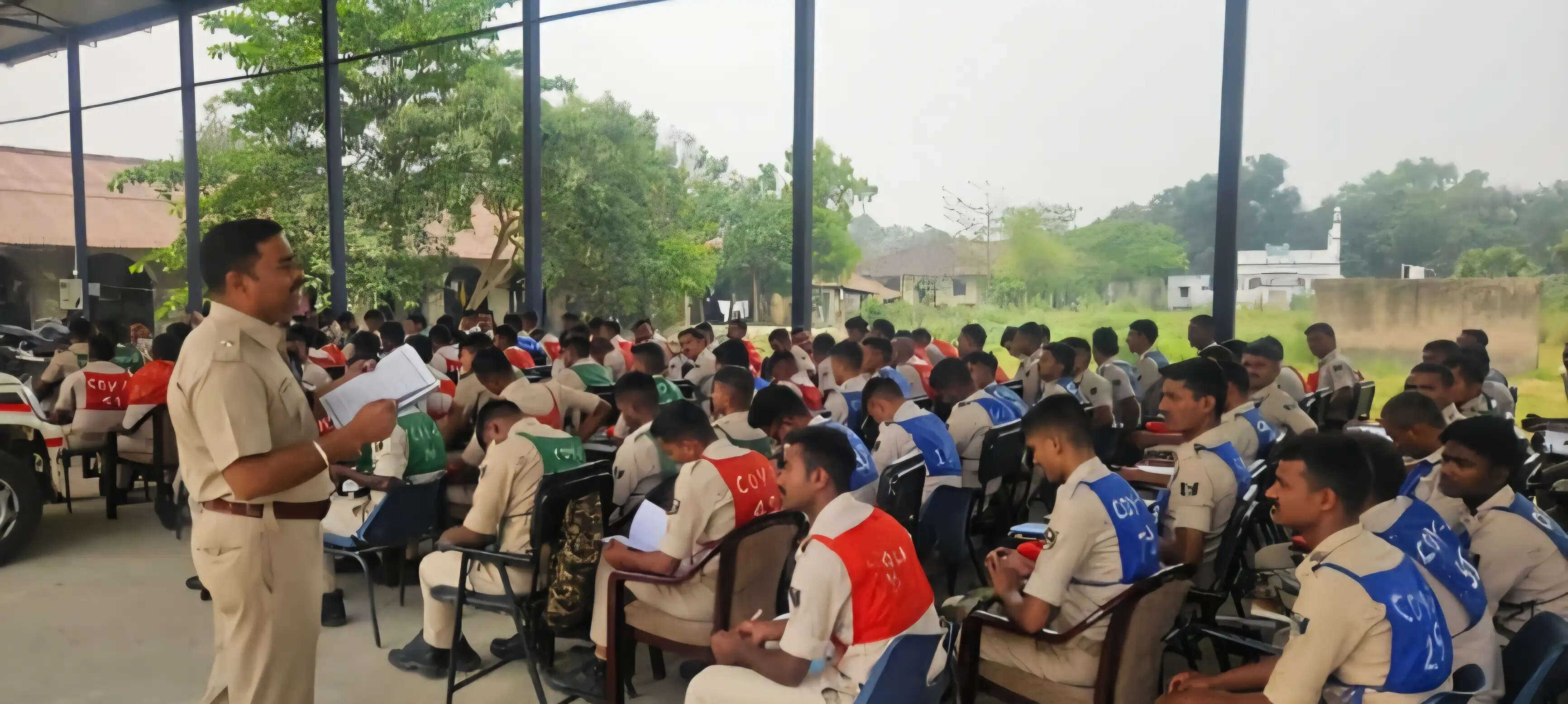 सारण पुलिस केंद्र में सिपाहियों को दिया गया माइनर एक्ट का प्रशिक्षण