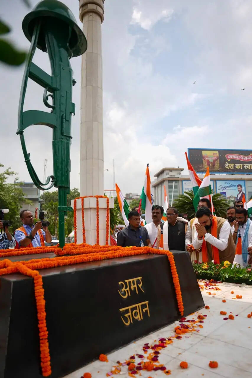 तिरंगे की गरिमा एवं सम्मान की रक्षा करना युवा पीढ़ी का दायित्व : मुख्यमंत्री