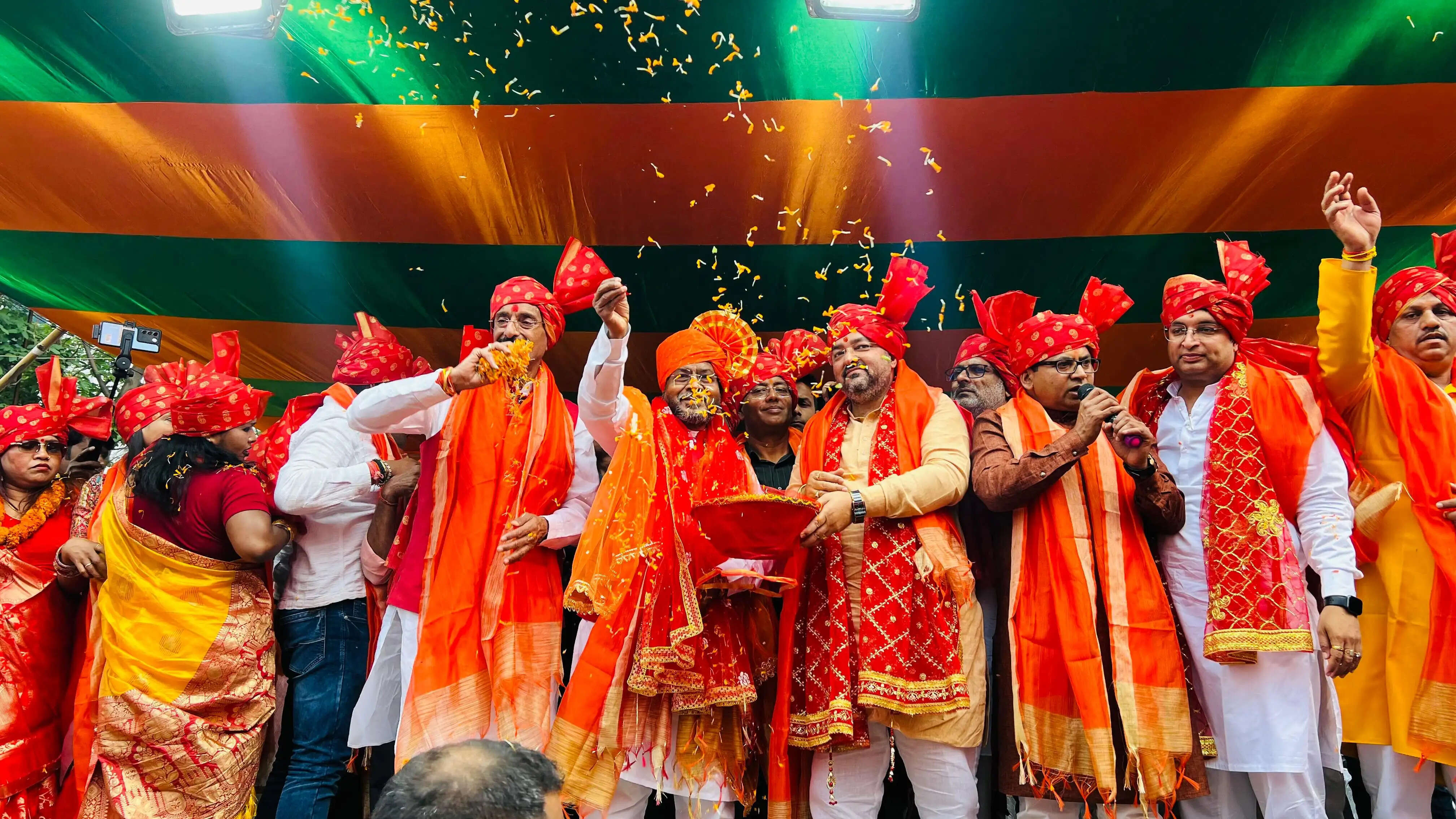 रामनवमी में राममय हुई रांची, जय श्रीराम के जयकारों से गूंजा शहर