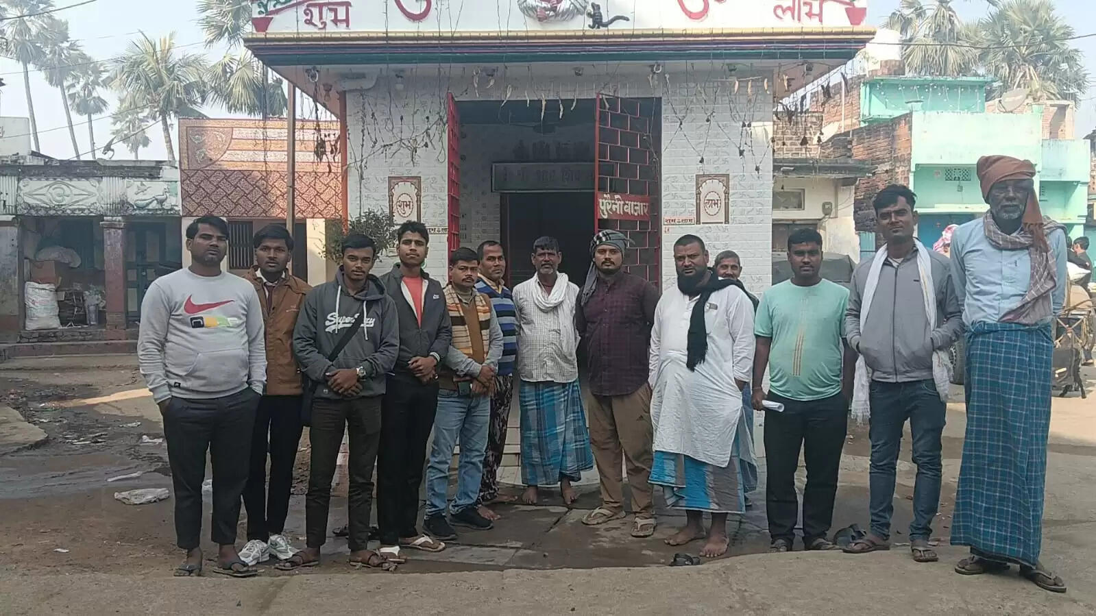 शिव मंदिर से चोरी, दानपेटी से 60 से 70 हजार रुपये ले उड़े चोर