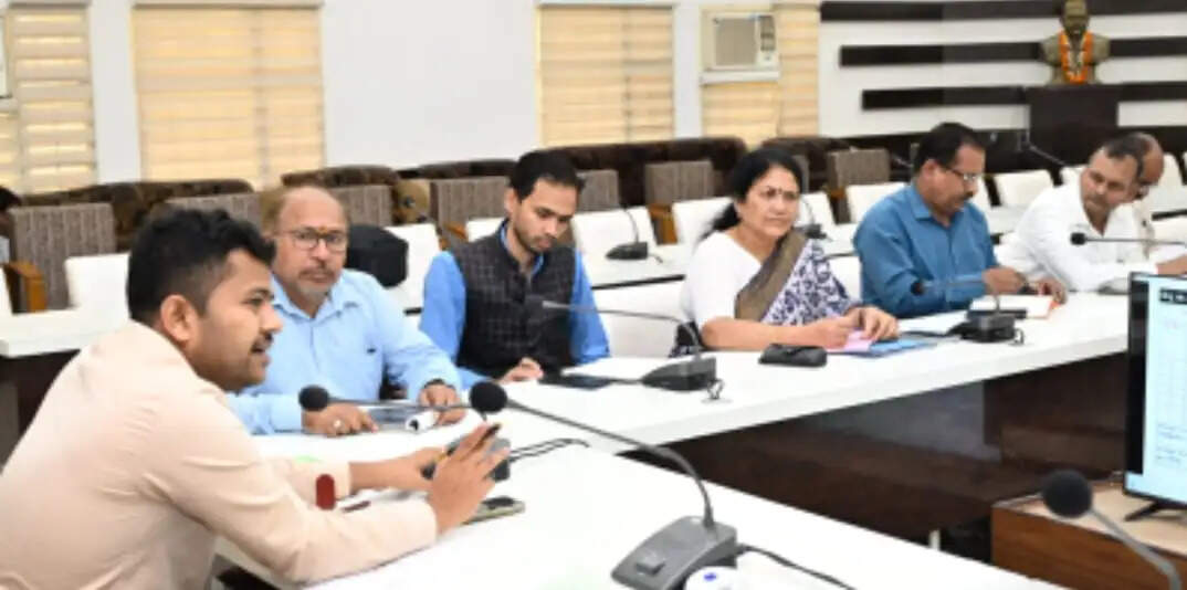 गंगा में गंदगी फैलाने वालों पर होगी सख्त कार्रवाई