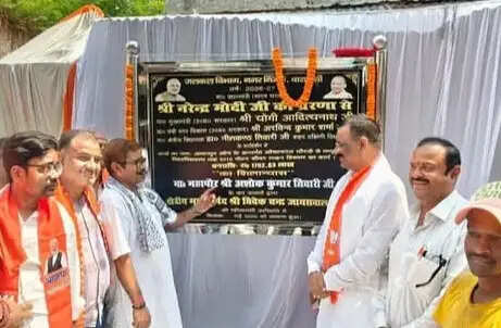 विधायक डॉ. नीलकंठ ने सीवर समस्या के लिए सत्रह करोड़ पचास लाख के विकास कार्यों का किया शिलान्यास