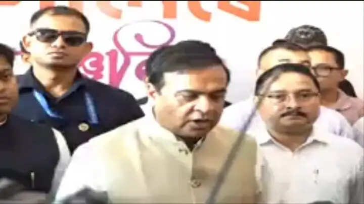 रक्तदान के जरिए जूबीन गर्ग को श्रद्धांजलि, भाजपा कार्यकर्ताओं ने किया रक्तदान