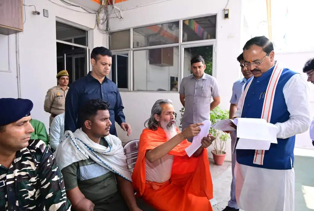 जनता की समस्याओं पर की जाए त्वरित कार्रवाही, जिम्मेदारी तय करने के निर्देश : केशव प्रसाद मौर्य