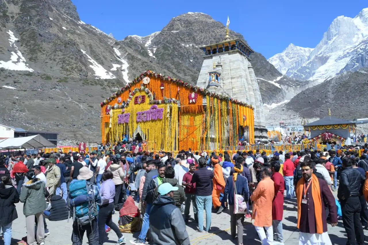 केदारनाथ धाम की यात्रा पर आने वाले श्रद्धालुओं में अभूतपूर्व उत्साह