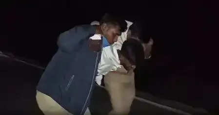 पुलिस और बदमाशों में मुठभेड़, पांच गिरफ्तार