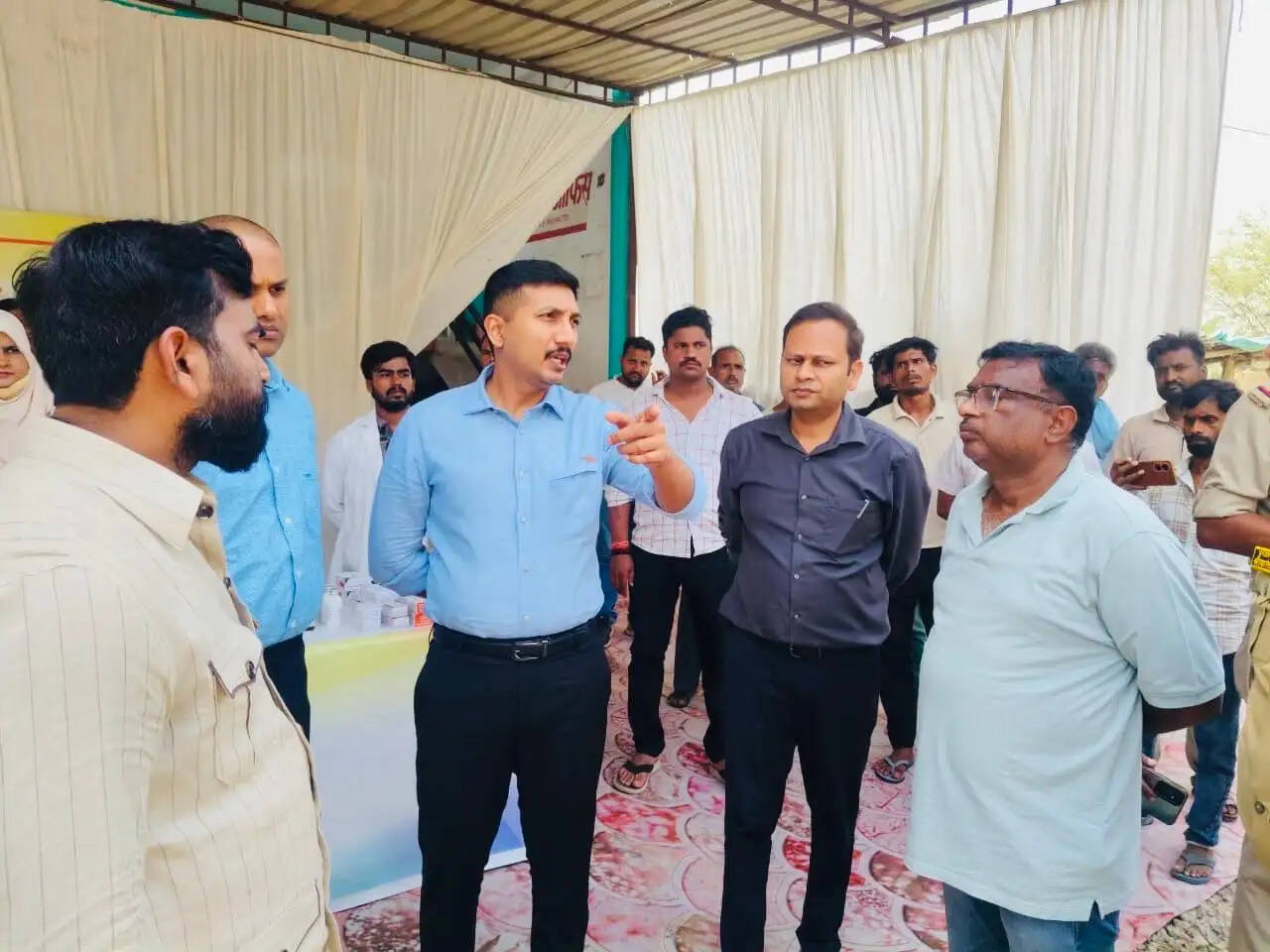 मुख्यमंत्री योगी के निर्देश पर लखनऊ के बाढ़ प्रभावित इलाकों में युद्धस्तर पर राहत अभियान, डीएम ने संभाली कमान