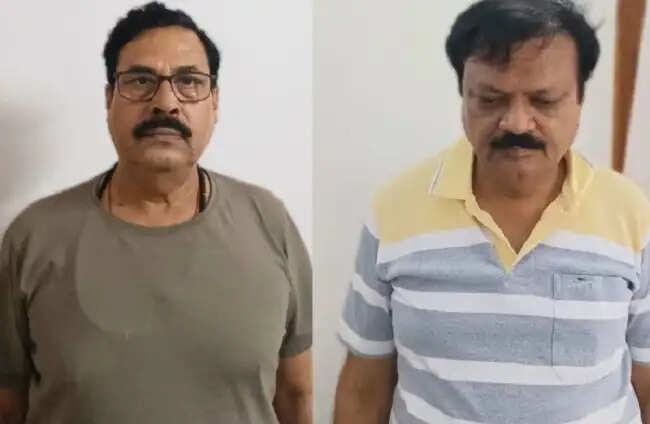 रीवाः पीडब्ल्यूडी के प्रभारी मुख्य अभियंता 50 हजार रुपये रिश्वत लेते रंगेहाथों गिरफ्तार