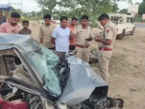 डंपर-कार की भिड़ंत में चार की मौत