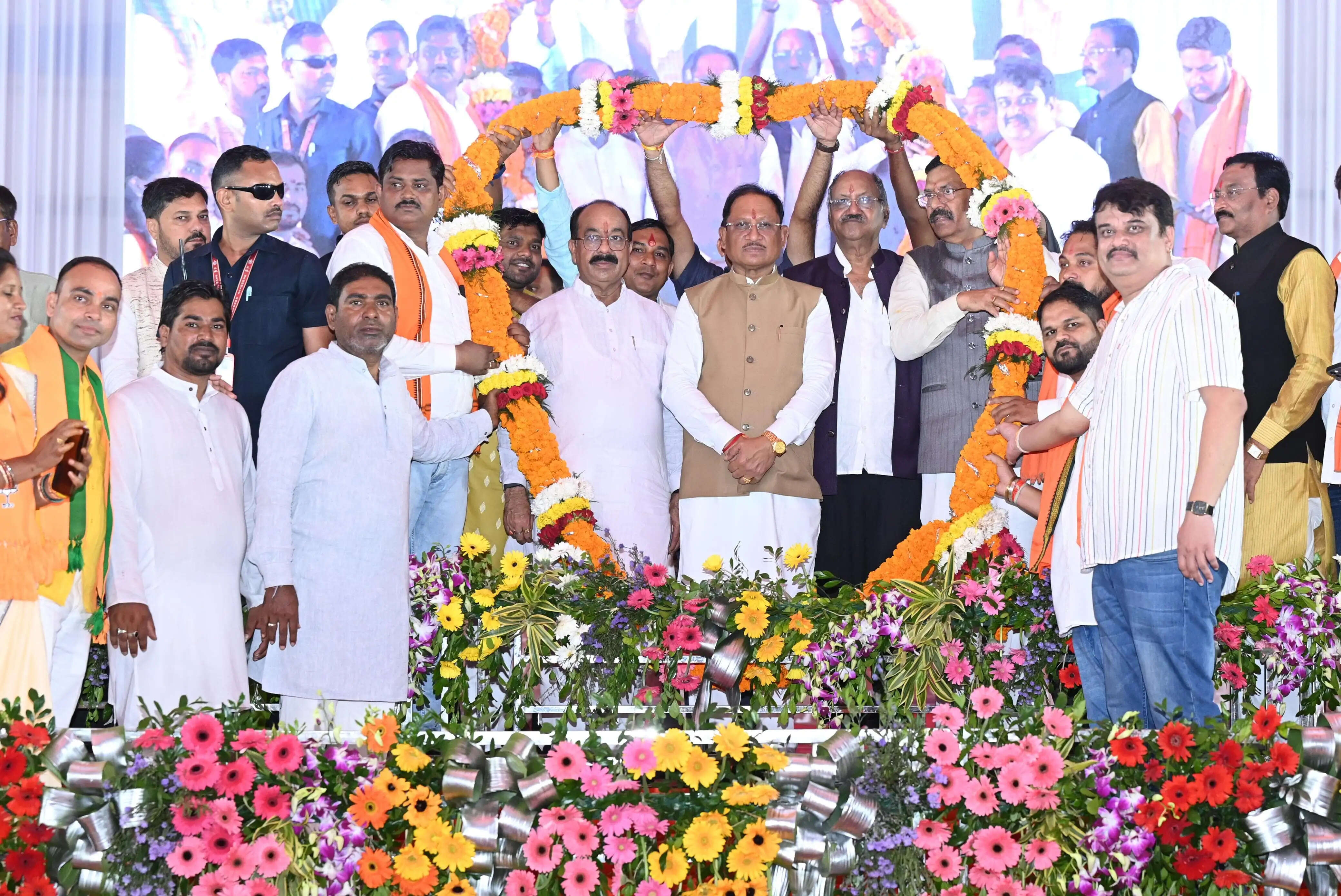 नगर निगम बीरगांव को बड़ी सौगात : 135 करोड़ रुपये से अधिक के विकास कार्यों का लोकार्पण-भूमिपूजन