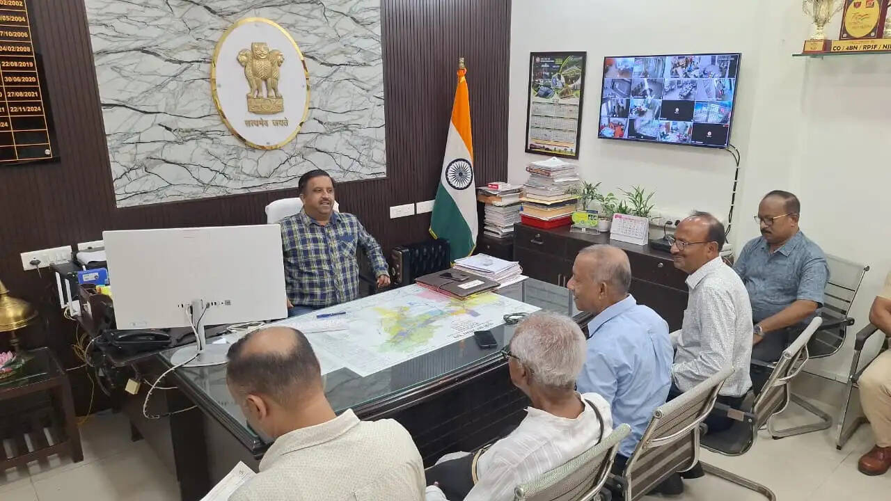 रेलवे की बेदखली कार्रवाई के खिलाफ तृणमूल कांग्रेस का विरोध प्रदर्शन, सौंपा ज्ञापन