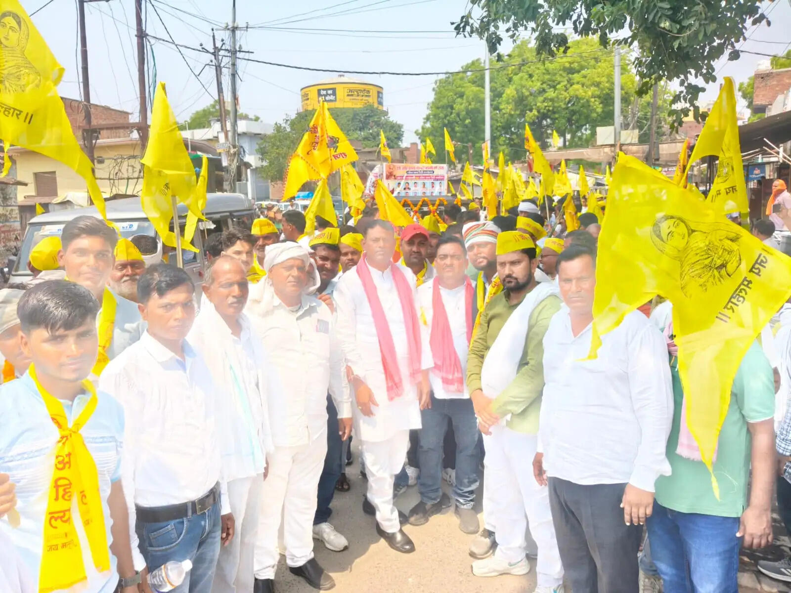 अहिल्याबाई होल्कर जयंती पर निकली भव्य शोभायात्रा, पुष्पवर्षा से हुआ स्वागत