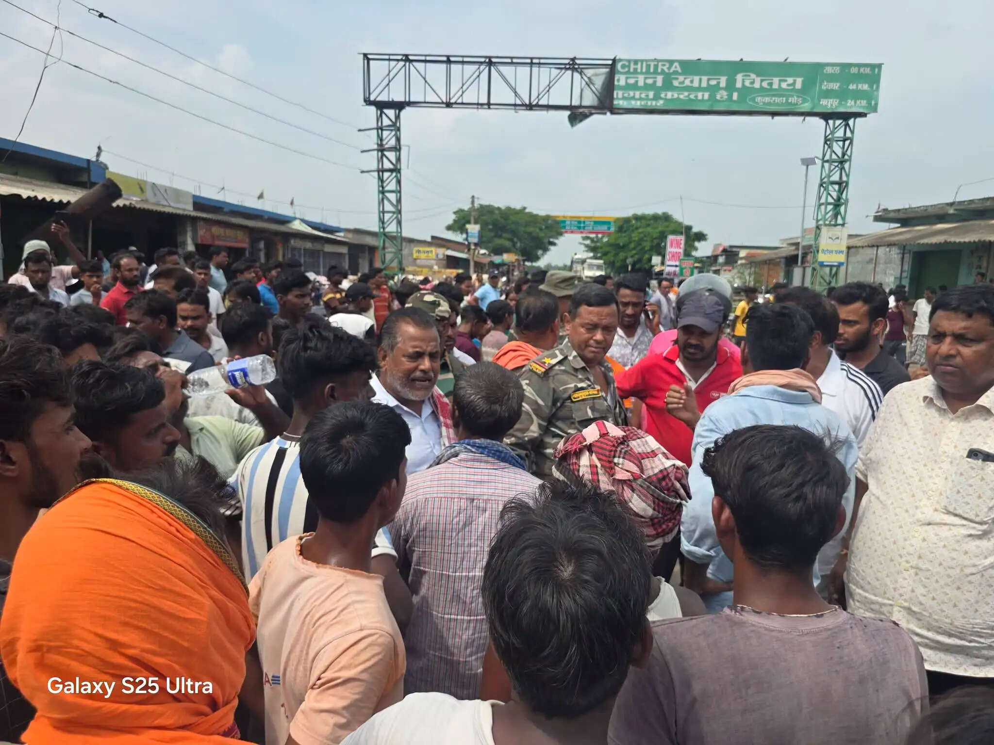 सड़क हादसे में मृतक के परिजनों को हरसंभव मदद का आश्वासन
