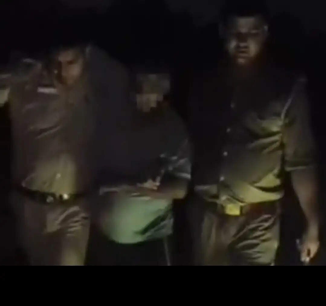 मुठभेड़ में एक गाे तस्कर गिरफ्तार, दो फरार