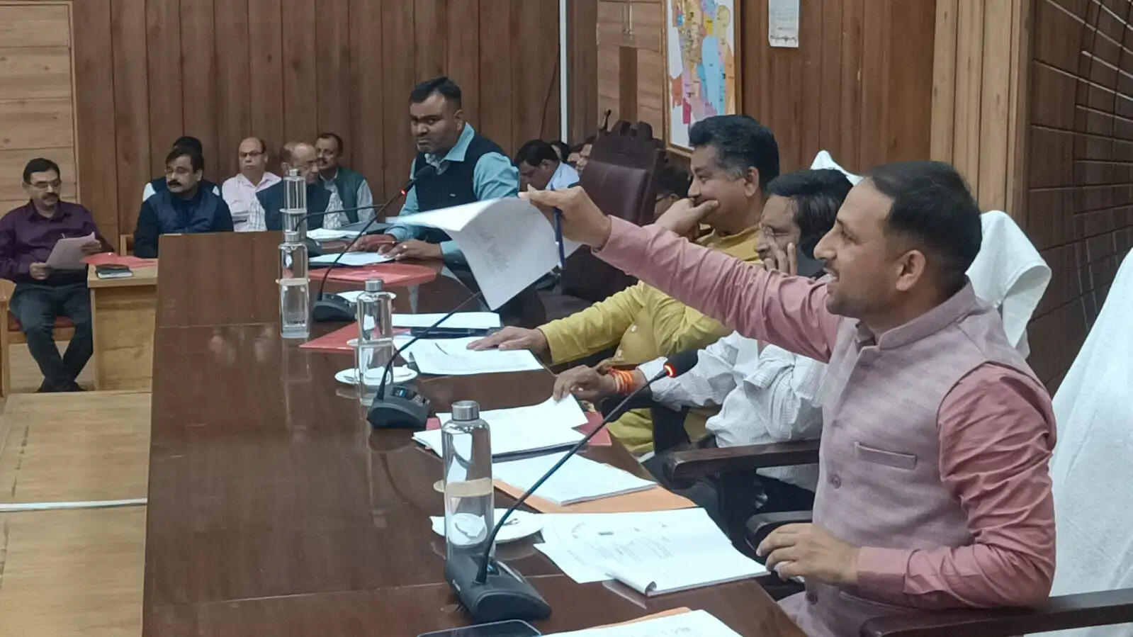 नगर निगम की 17वीं बोर्ड बैठक में 1878 करोड़ रुपये के बजट को मंजूरी