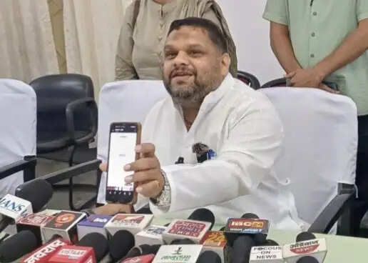 जबलपुर : आयोग सदस्य की बैठक से नदारद रहे अधिकारी, ठेका सफाई कर्मियों के शोषण पर जताई नाराजगी