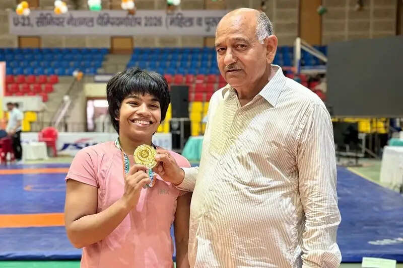 अंडर-23 राष्ट्रीय कुश्ती चैंपियनशिप में गोल्ड जीतकर मप्र की प्रियांशी बनी चैंपियन