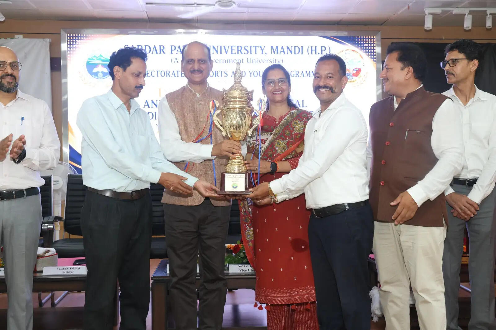 एसपीयू पुरुष, महिला एवं युवा वर्ग में सर्वश्रेष्ठ महाविद्यालय सम्मानित