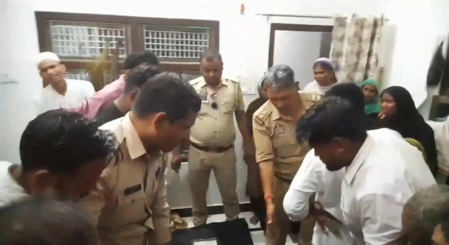 विवाहिता का शव फांसी के फंदे से लटका मिला, जांच में जुटी पुलिस