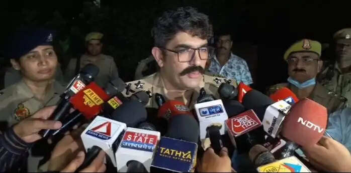 बंद मकान में मिले छह दिन पुराने बुजुर्ग दंपती के शव, हत्या और लूट की आशंका