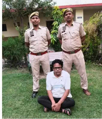 आलीशान होटलों में फरारी काट रहा भूमाफिया पुलिस के हत्थे&nbsp;चढा